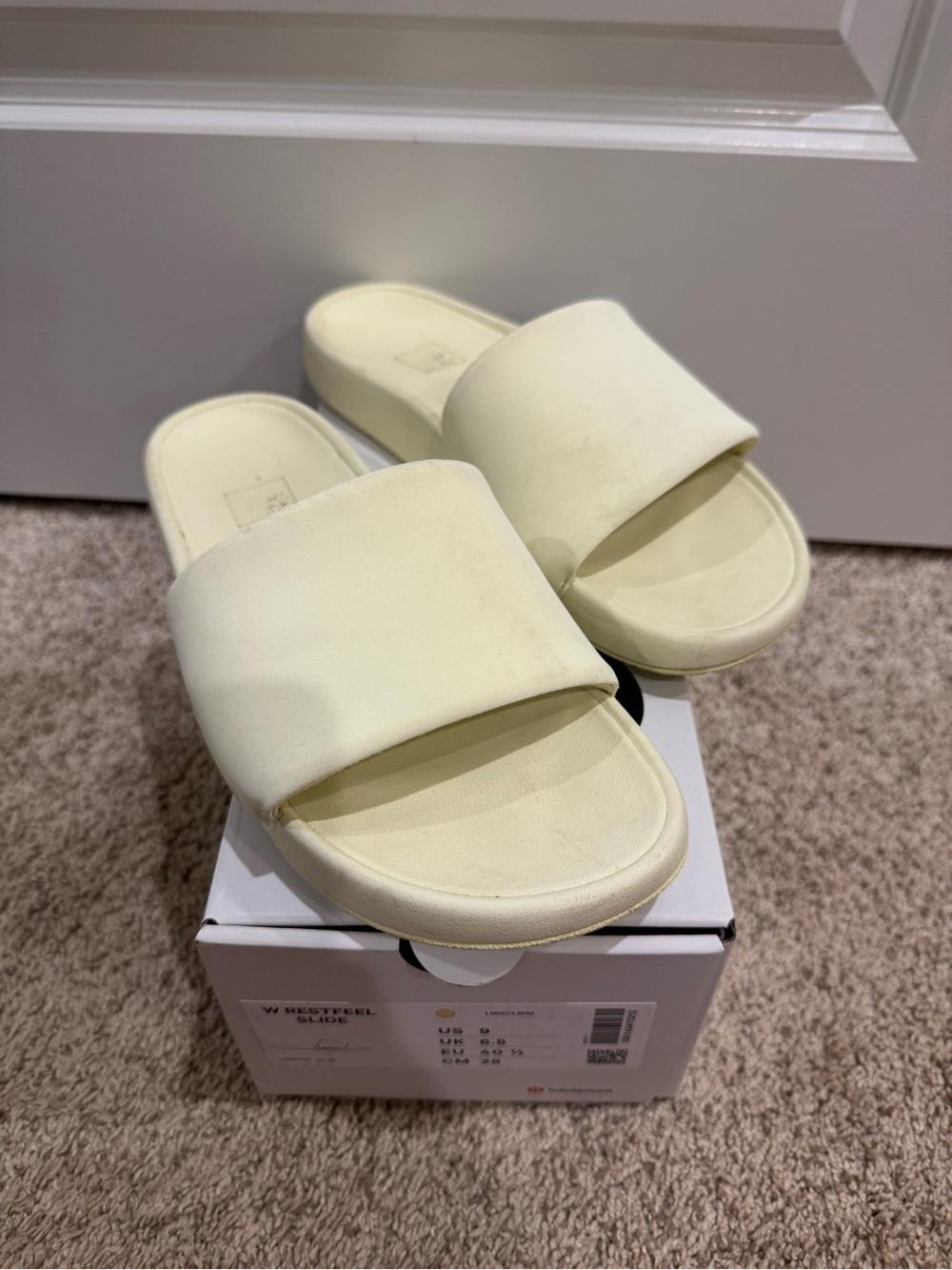 lululemon athletica Lemon Slide Sandals